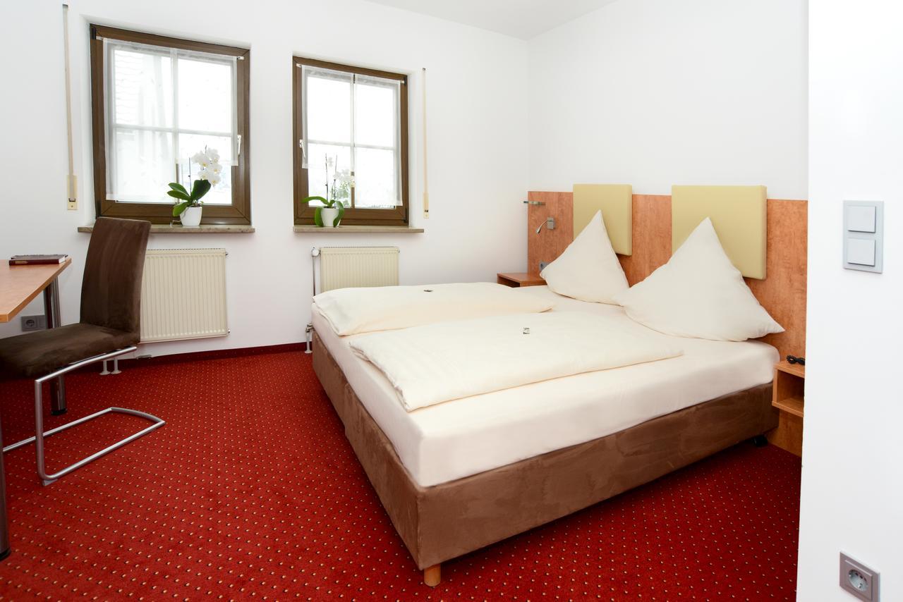 Hotel Jaegerhof Roth  Eksteriør billede
