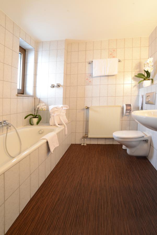 Hotel Jaegerhof Roth  Eksteriør billede